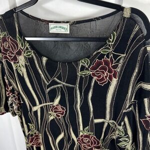 Frazier Lawrence Petite Black Floral Rose Short Sleeve Top Gold Accents Sz P